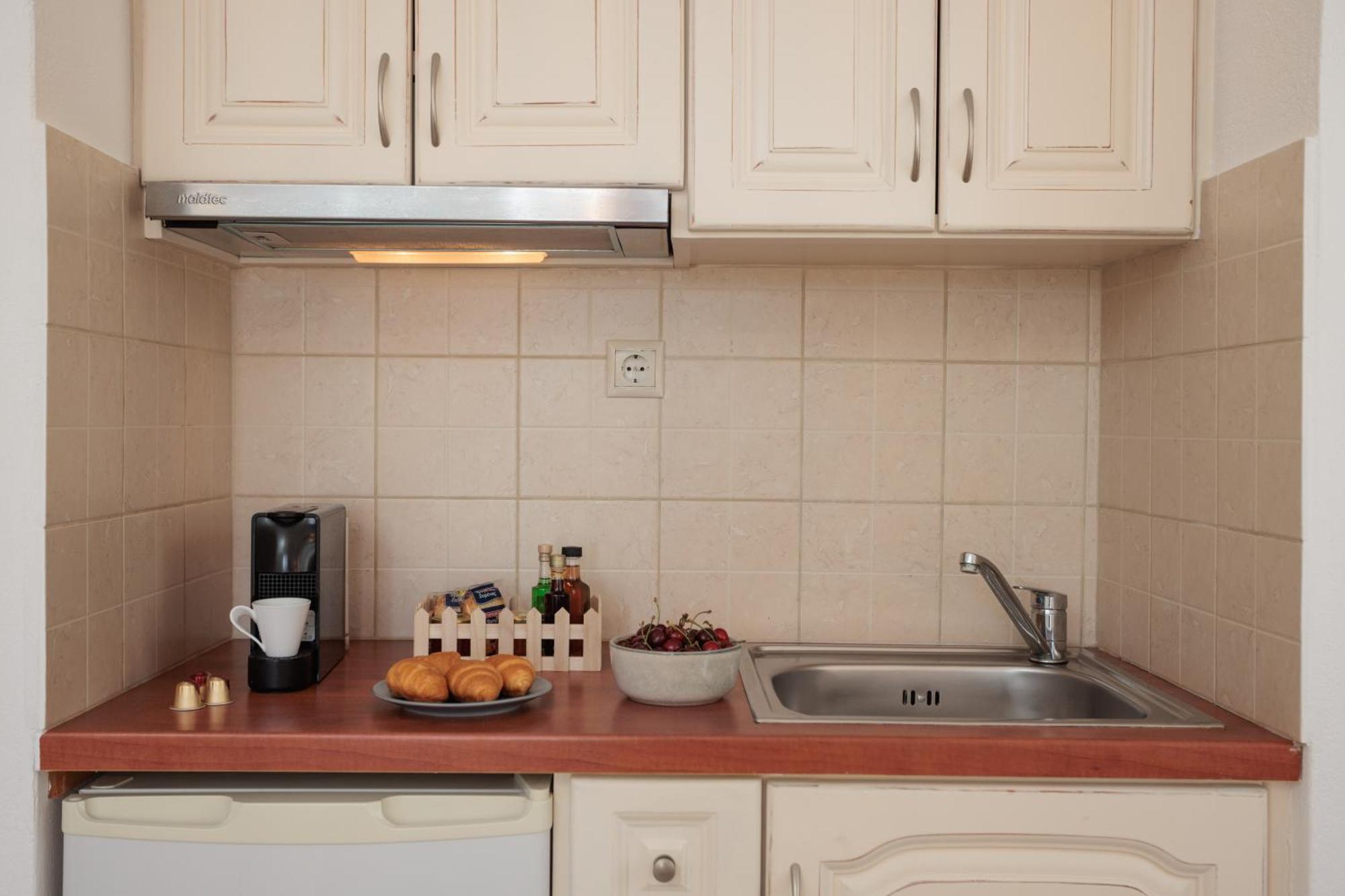 Maria'S Rooms & Studios Agia Anna  Екстериор снимка