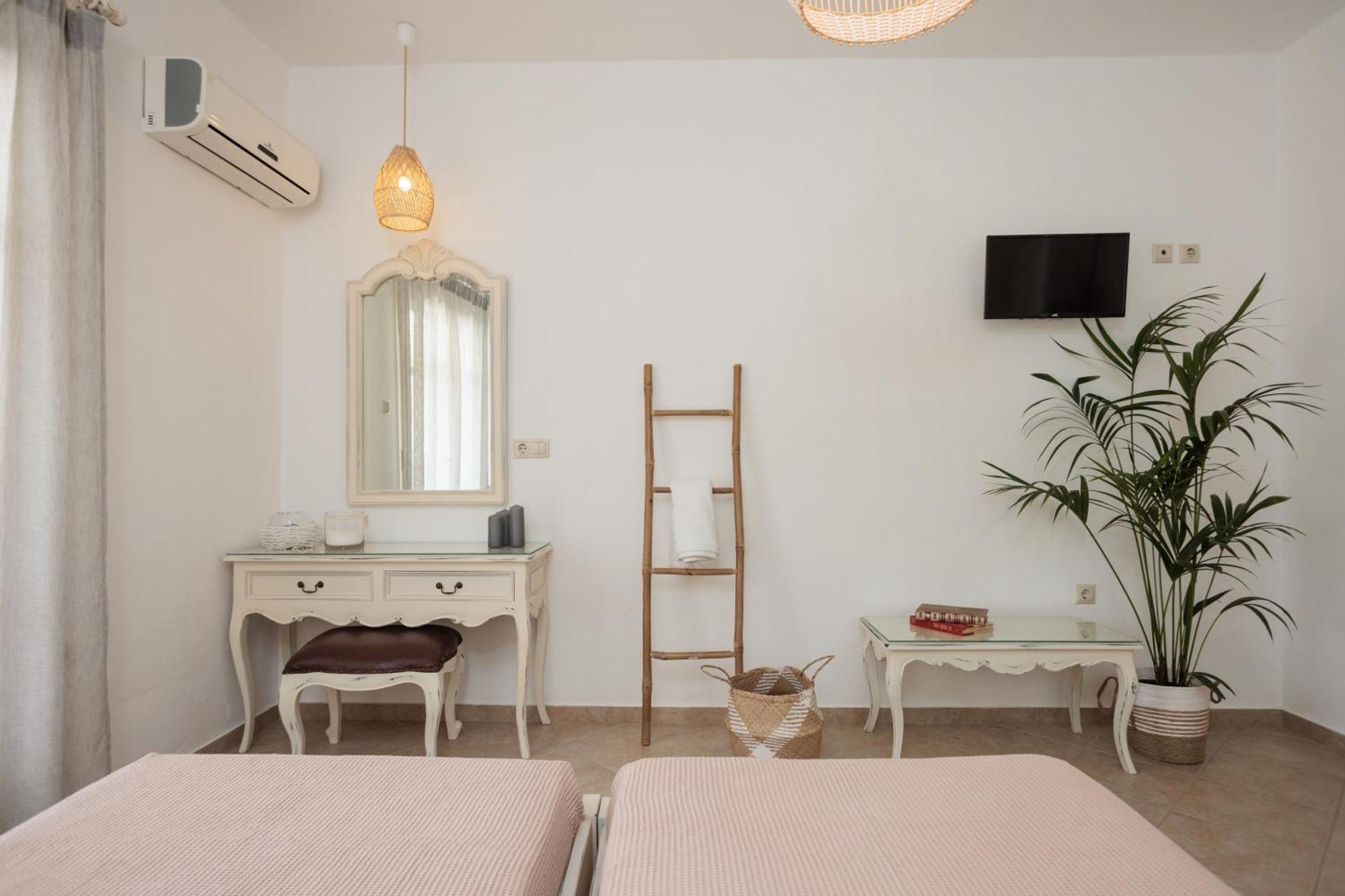 Maria'S Rooms & Studios Agia Anna  Екстериор снимка